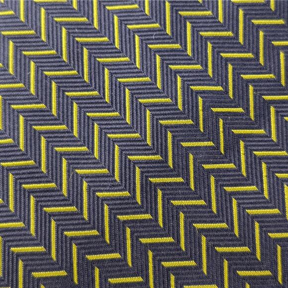 Brooks Brothers Makers Silk Tie Geometric Classic Prep Quiet Luxury Navy Citron - Picture 4 of 8